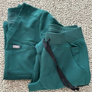 Figs Forest Green set